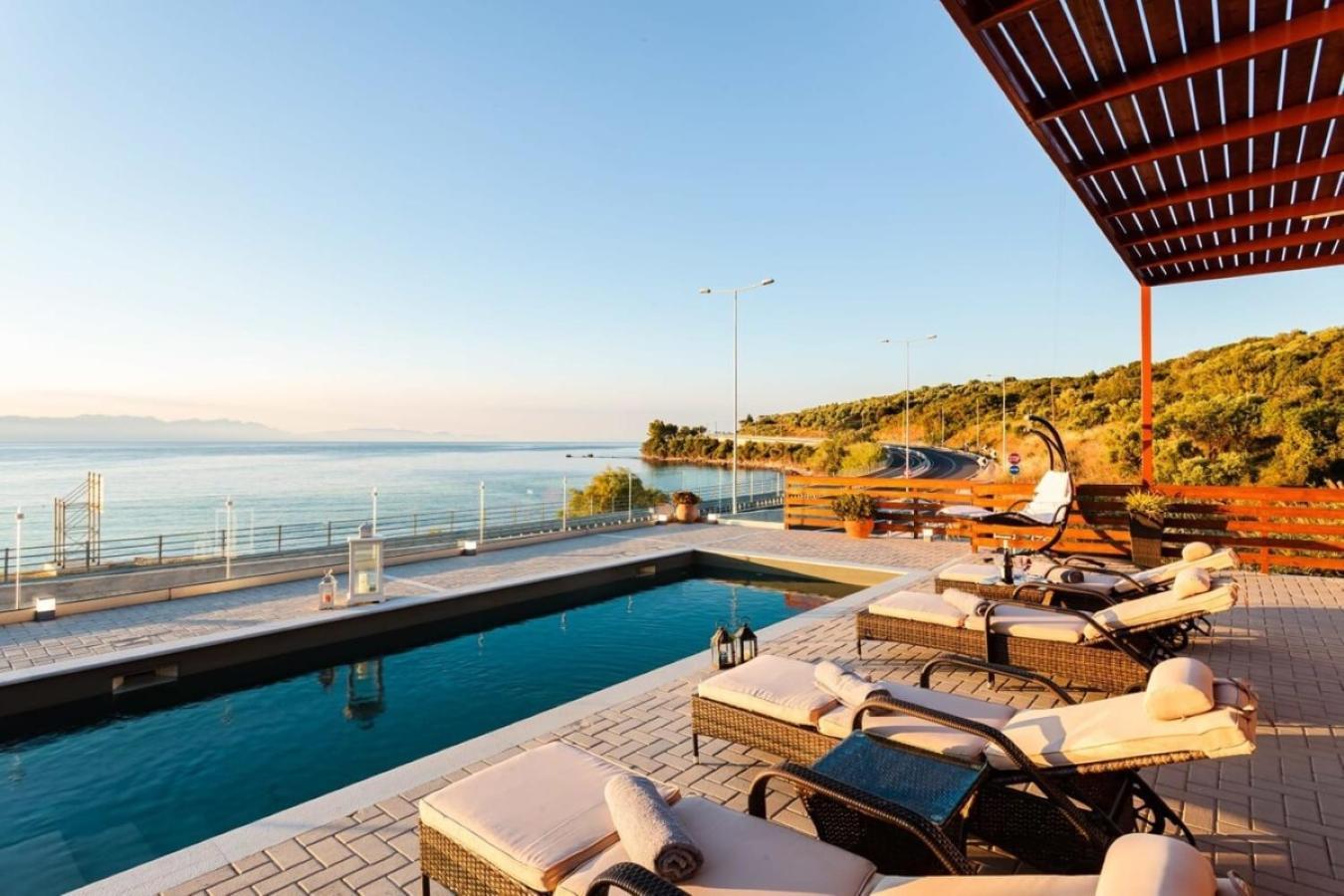 Seaside Summer Bliss - Aurora Luxury Pool Paradise Petalídhion Eksteriør billede