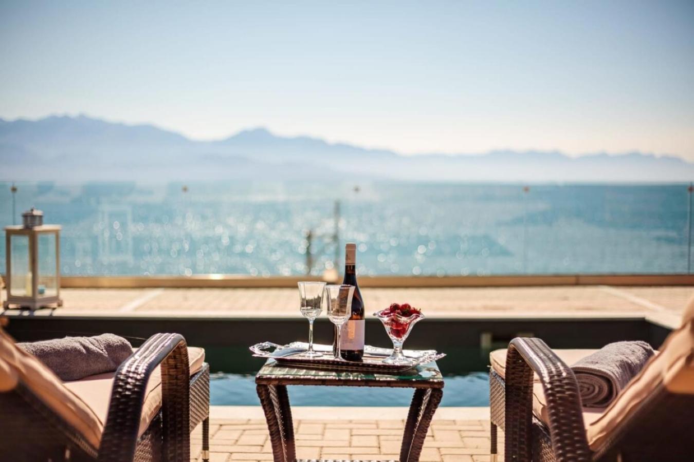 Seaside Summer Bliss - Aurora Luxury Pool Paradise Petalídhion Eksteriør billede